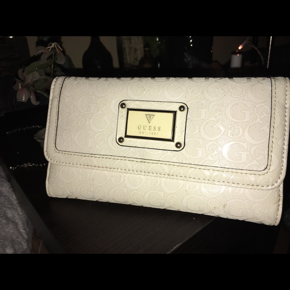 Guess Wallet